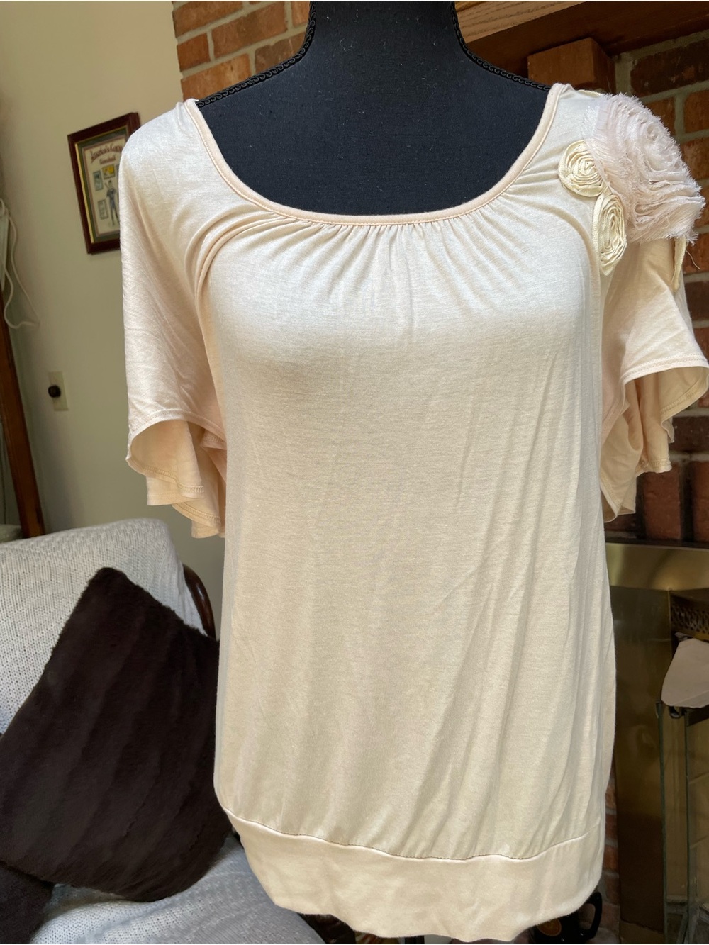 Women's Cream Floral-Embellished Short Sleeve Tunic
